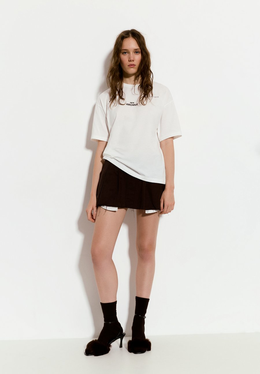 Футболка PULL&BEAR Print T-shirt, White
Футболка PULL&BEAR Print T-shirt, White