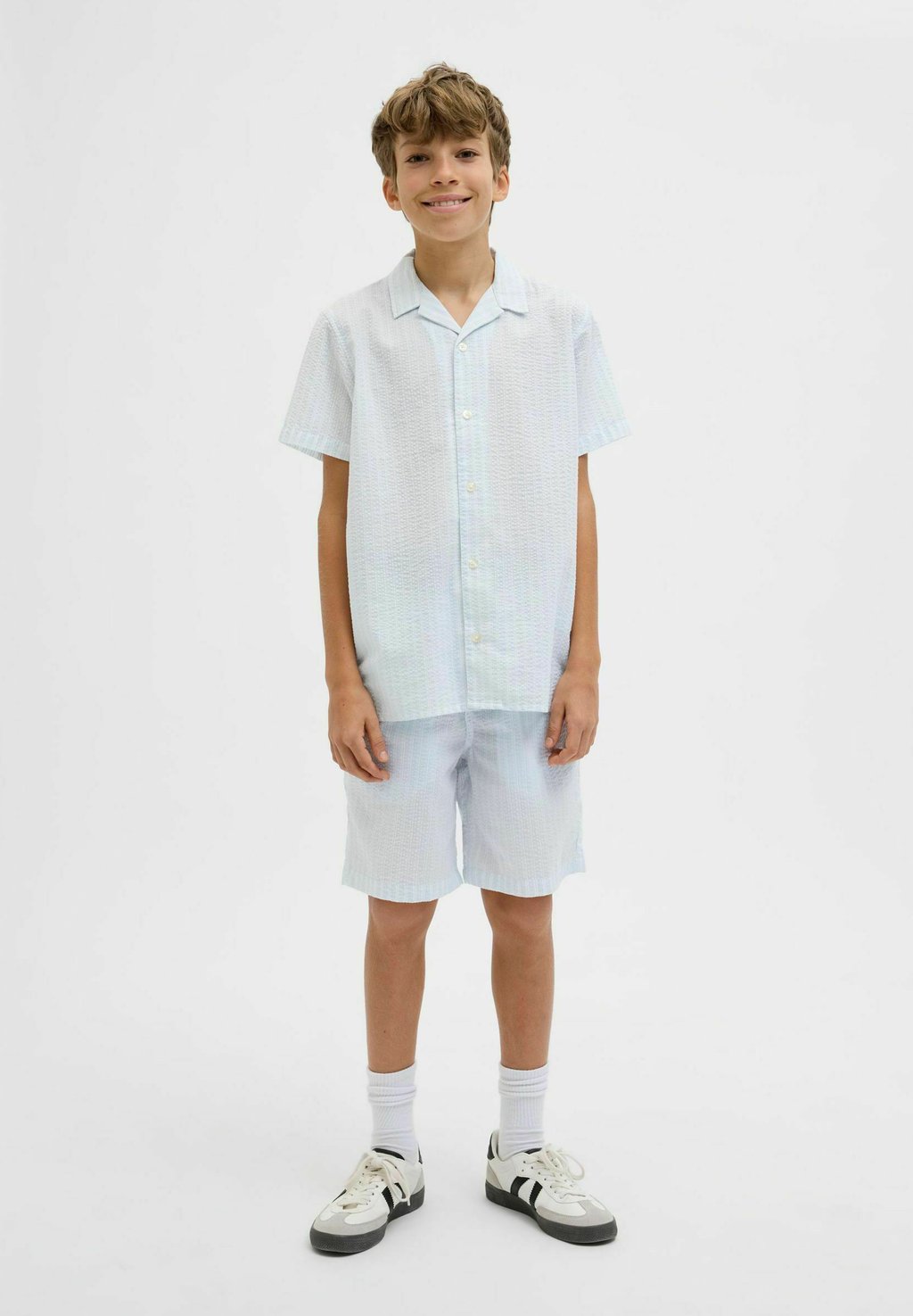 Шорты REGULAR FIT JOGGER Jack & Jones Junior, светло-голубой
Шорты REGULAR FIT JOGGER Jack & Jones Junior, светло-голубой