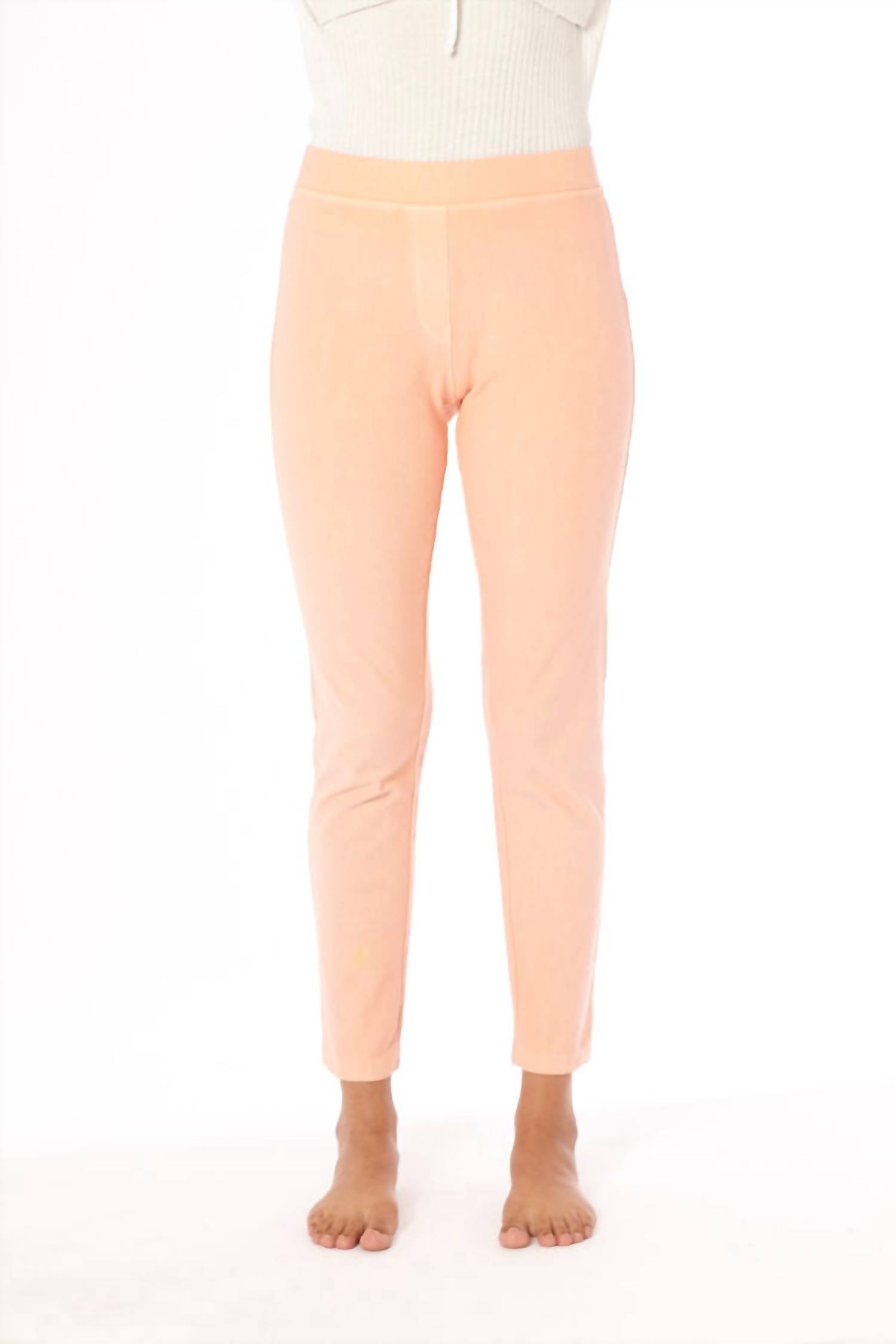 Леггинсы с высокой талией персикового цвета ANGEL
Леггинсы с высокой талией персикового цвета ANGEL