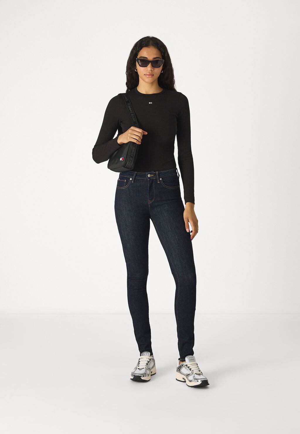 Джинсы скинни COMO SKINNY FIT Tommy Hilfiger, темно-синий
Джинсы скинни COMO SKINNY FIT Tommy Hilfiger, темно-синий