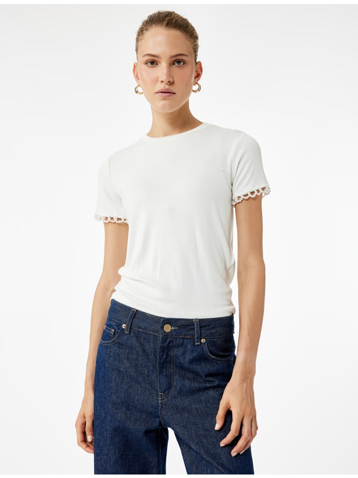 ФУТБОЛКА SS цвета экрю KOTON
ФУТБОЛКА SS цвета экрю KOTON