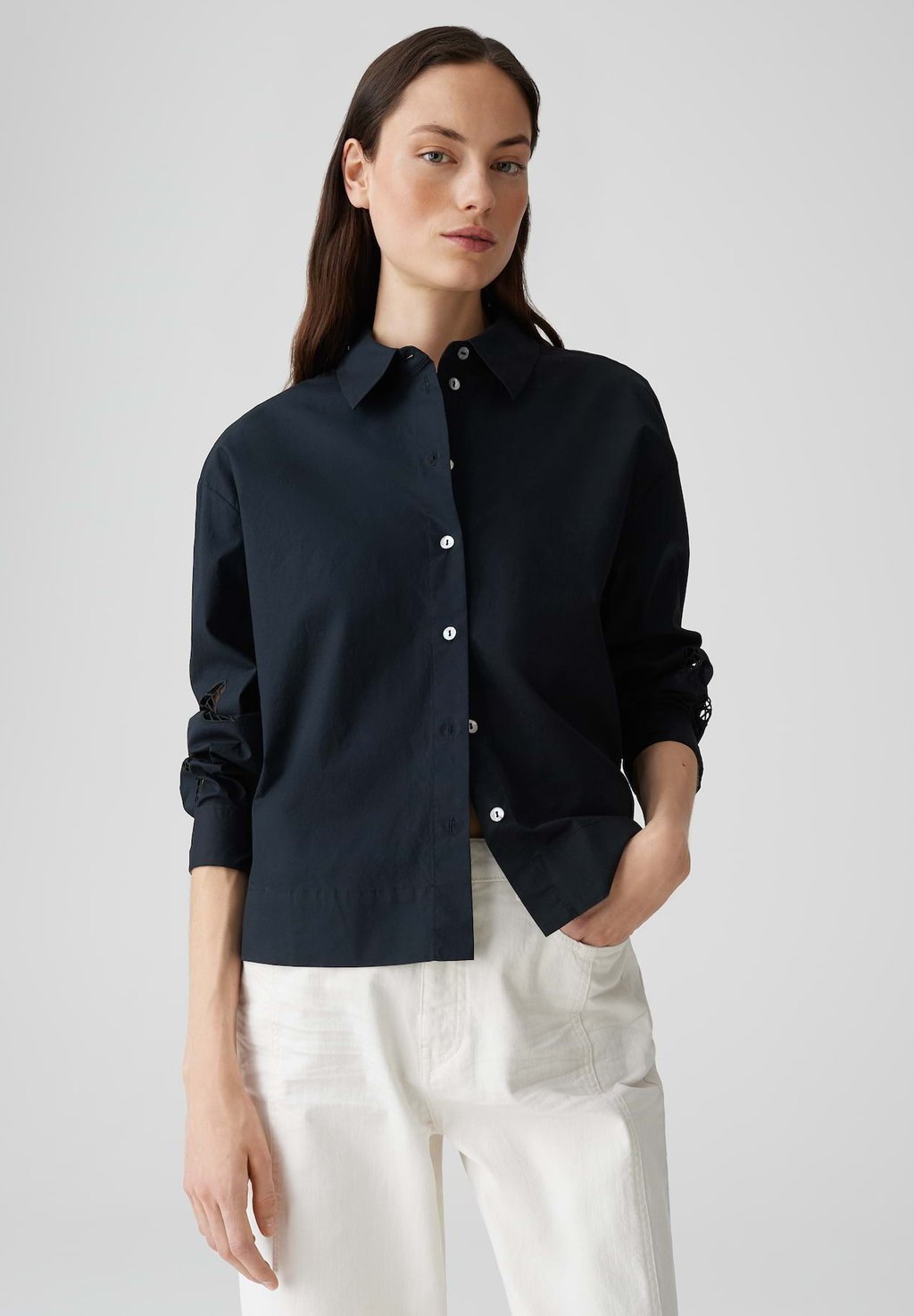 Блузка на пуговицах REGULAR FIT CUT-OUT OPUS, черный 
Блузка на пуговицах REGULAR FIT CUT-OUT OPUS, черный