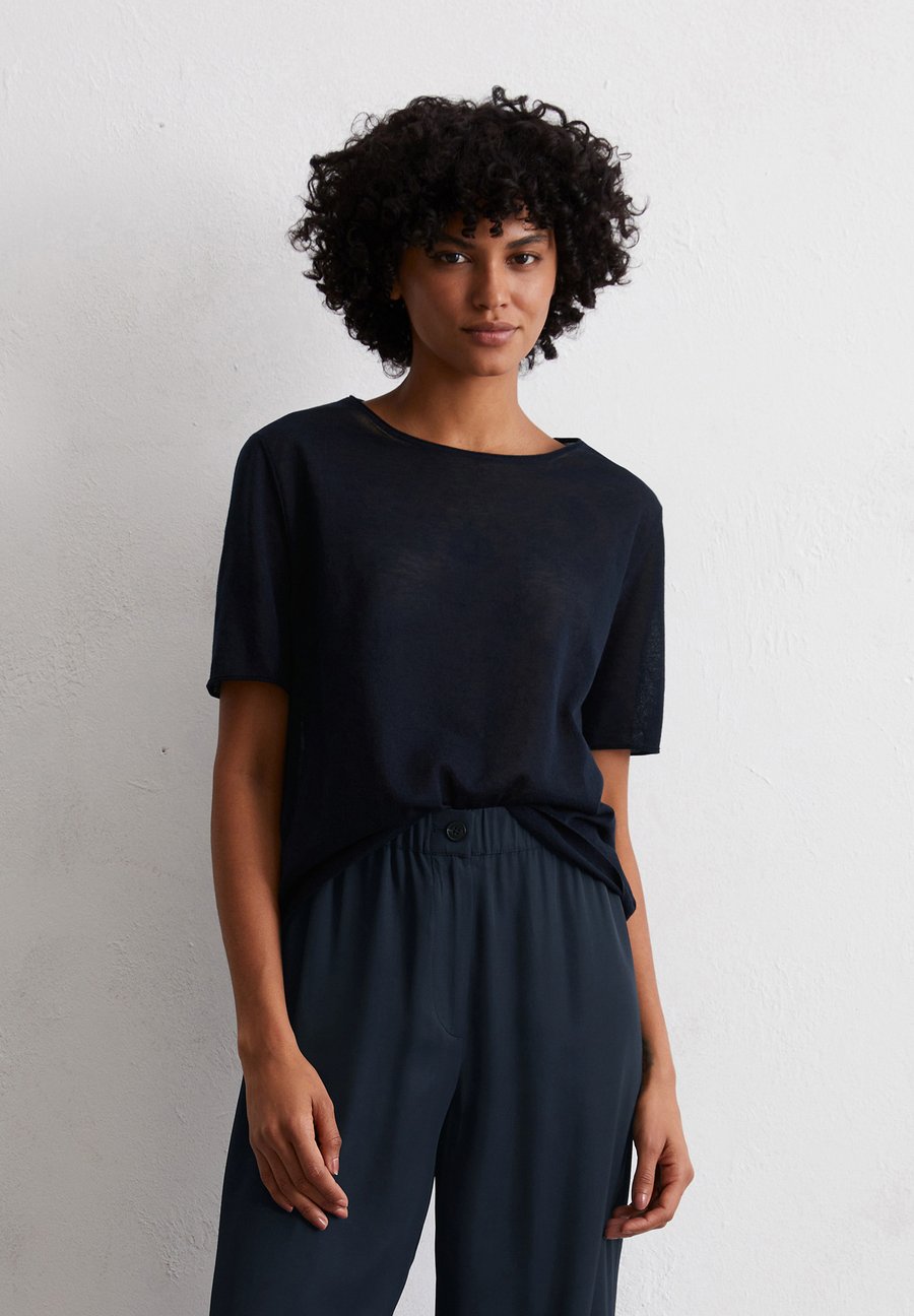 Футболка Marc O'Polo KURZARM LOOSE, Deep Blue Sea/Blue
Футболка Marc O'Polo KURZARM LOOSE, Deep Blue Sea/Blue