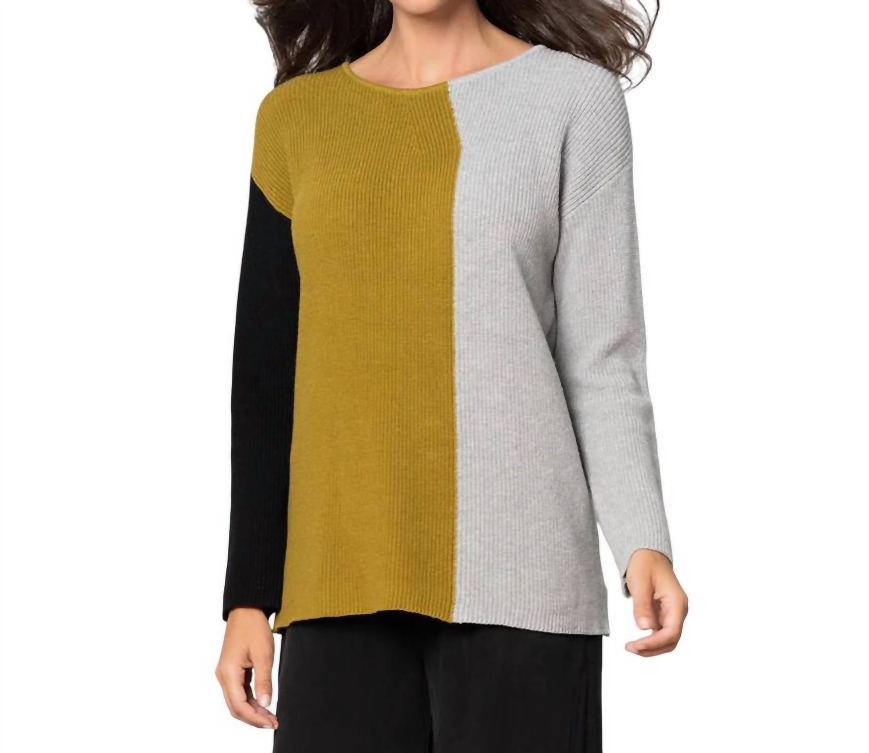 Современный микс свитер черного/цейлонового/светло-серого цвета Stella Carakasi
Современный микс свитер черного/цейлонового/светло-серого цвета Stella Carakasi