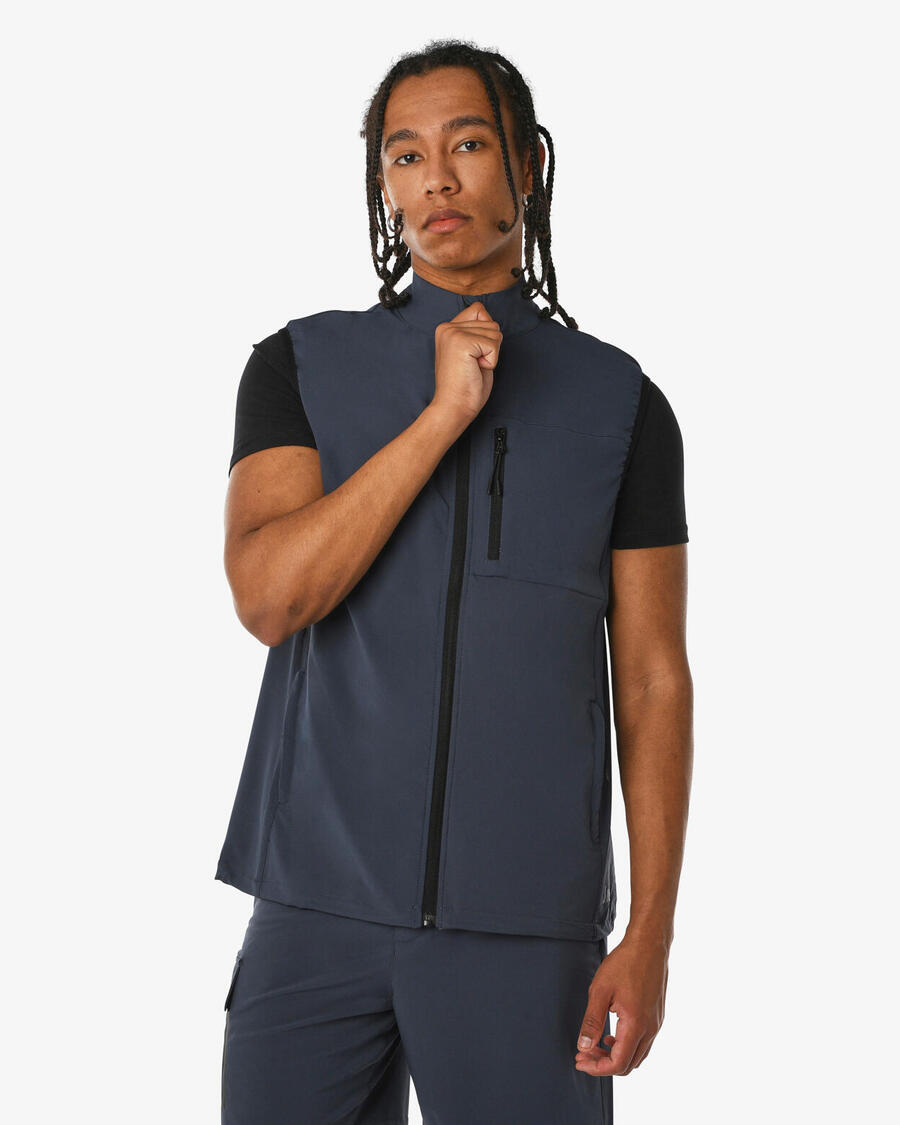 JAKED Темно-синяя синтетическая фитнес-куртка для мужчин
JAKED Темно-синяя синтетическая фитнес-куртка для мужчин