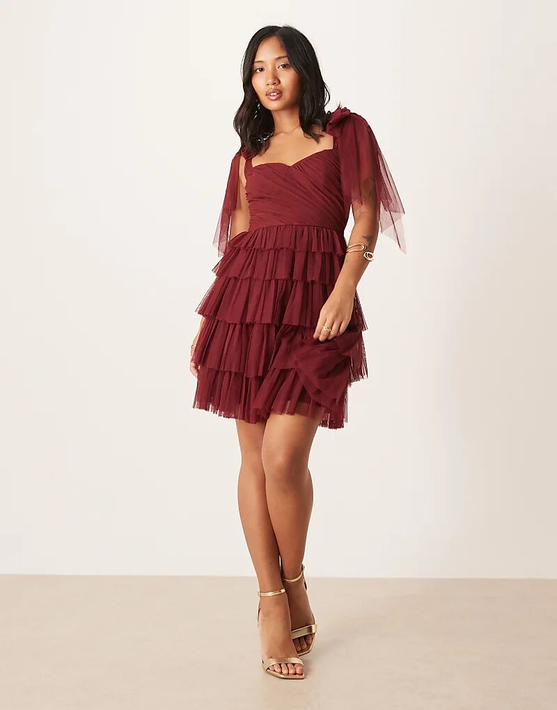 Мини-платье из тюля с кружевом и бисером, с бантом на плече, бордового цвета
Мини-платье из тюля с кружевом и бисером, с бантом на плече, бордового цвета