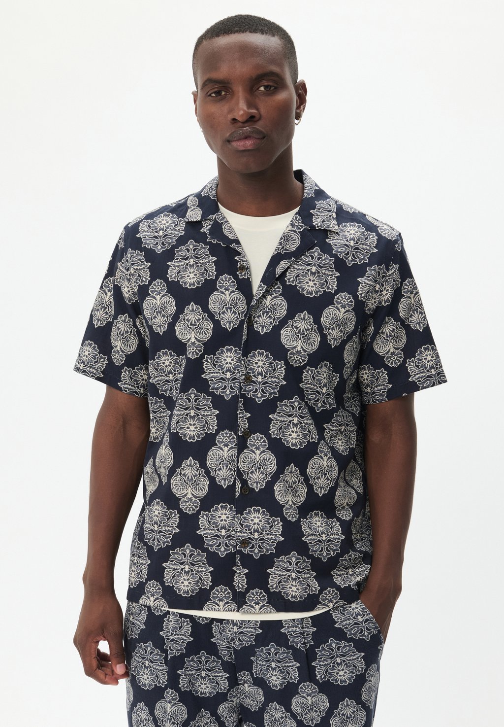 Рубашка MAKLAMPO Matinique, темно-синий
Рубашка MAKLAMPO Matinique, темно-синий