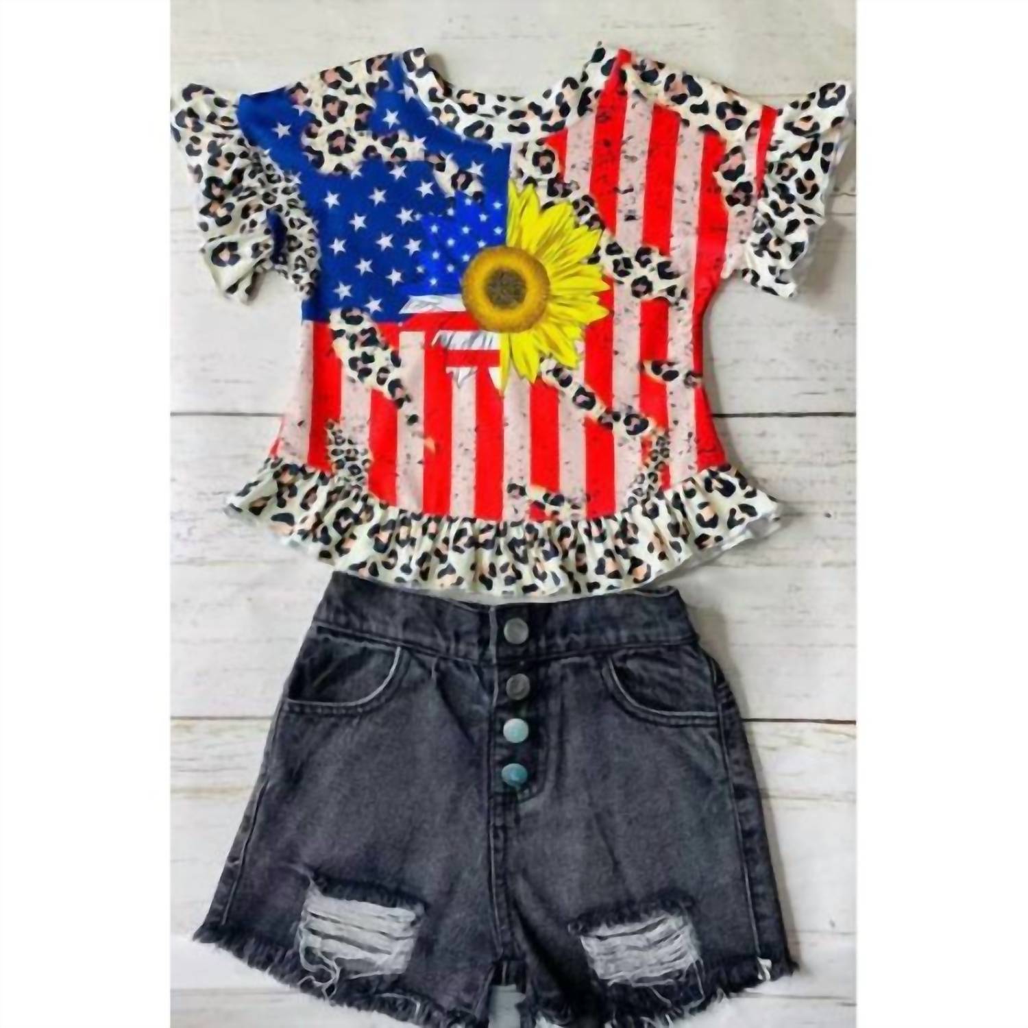 Детский топ с рюшами в стиле леопарда, флагом США и подсолнухами в красном/синем/белом цветах KIDSCHARM
Детский топ с рюшами в стиле леопарда, флагом США и подсолнухами в красном/синем/белом цветах KIDSCHARM