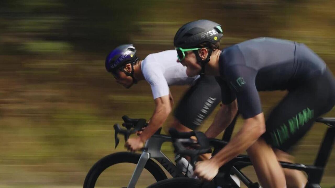 Мужская велофутболка Van Rysel с короткими рукавами RCR гоночная серия дымчато-чёрный
Мужская велофутболка Van Rysel с короткими рукавами RCR гоночная серия дымчато-чёрный