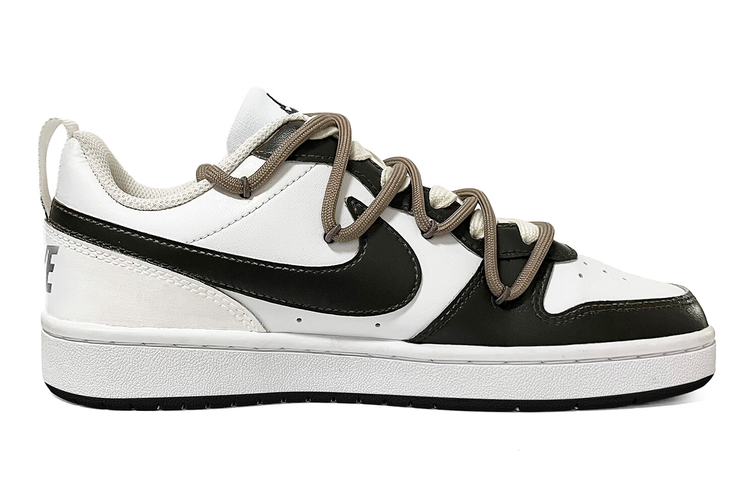 Кроссовки Nike Court Borough Skateboarding Shoes Women's Low-top White, Black, Brown, цвет Coffee
Кроссовки Nike Court Borough Skateboarding Shoes Women's Low-top White, Black, Brown, цвет Coffee