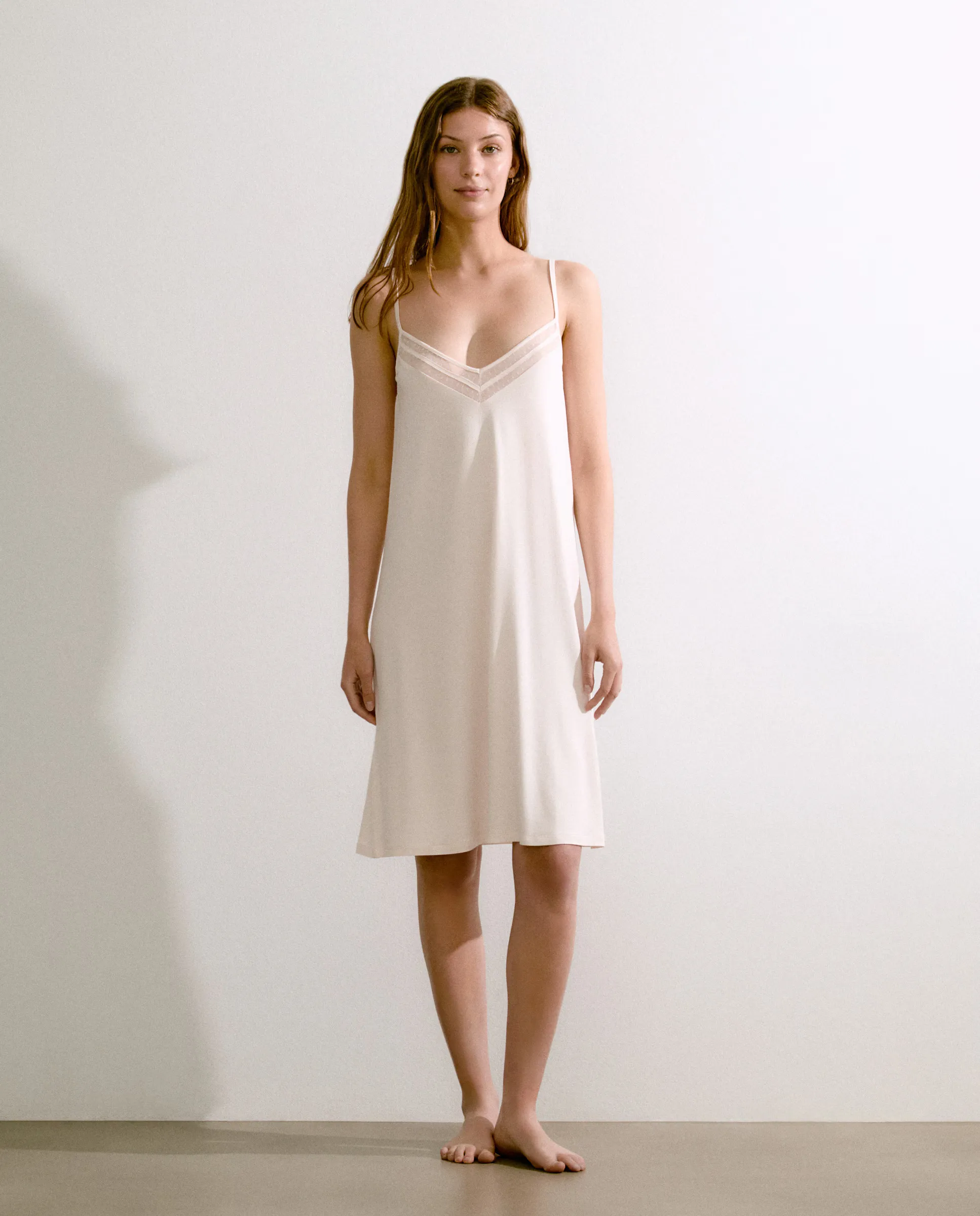 Ночная сорочка с бретелями до колена Énfasis, цвет 120 Crudo
Ночная сорочка с бретелями до колена Énfasis, цвет 120 Crudo