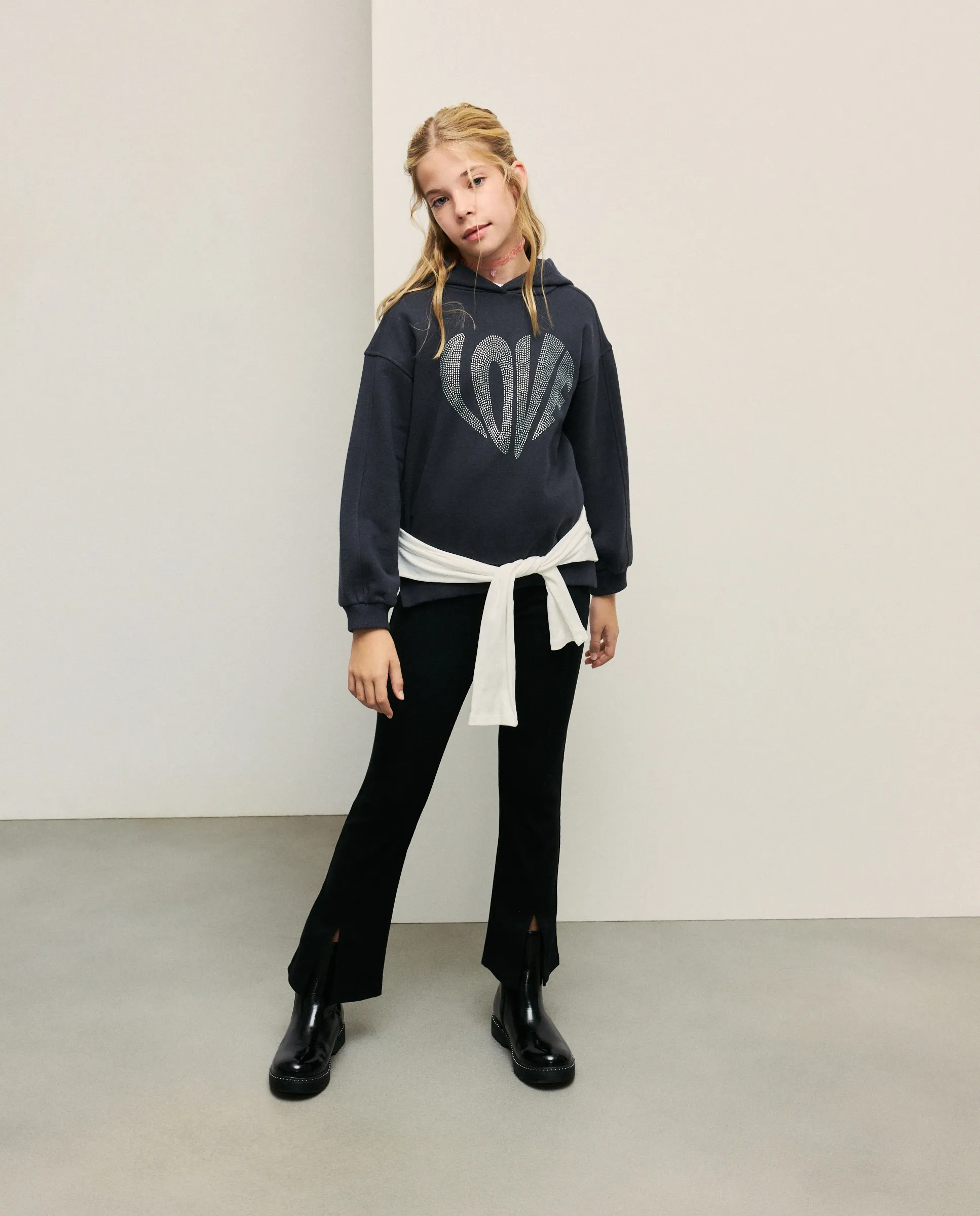 Толстовка для девочки с капюшоном и полностью покрытая стразами Kids El Corte Inglés, серый
Толстовка для девочки с капюшоном и полностью покрытая стразами Kids El Corte Inglés, серый