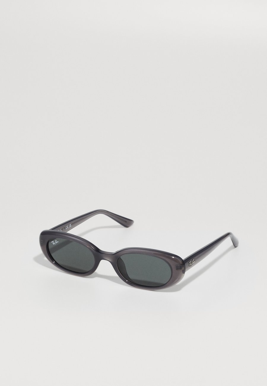 Солнцезащитные очки Ray-Ban UNISEX, Transparent Dark Grey/Dark Grey/Dark Grey
Солнцезащитные очки Ray-Ban UNISEX, Transparent Dark Grey/Dark Grey/Dark Grey