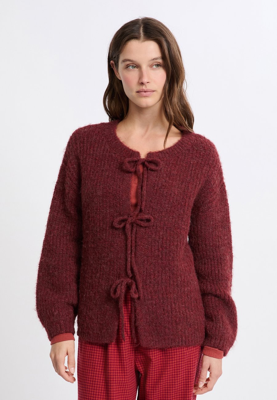 Кардиган Etam MANO, Bordeaux
Кардиган Etam MANO, Bordeaux