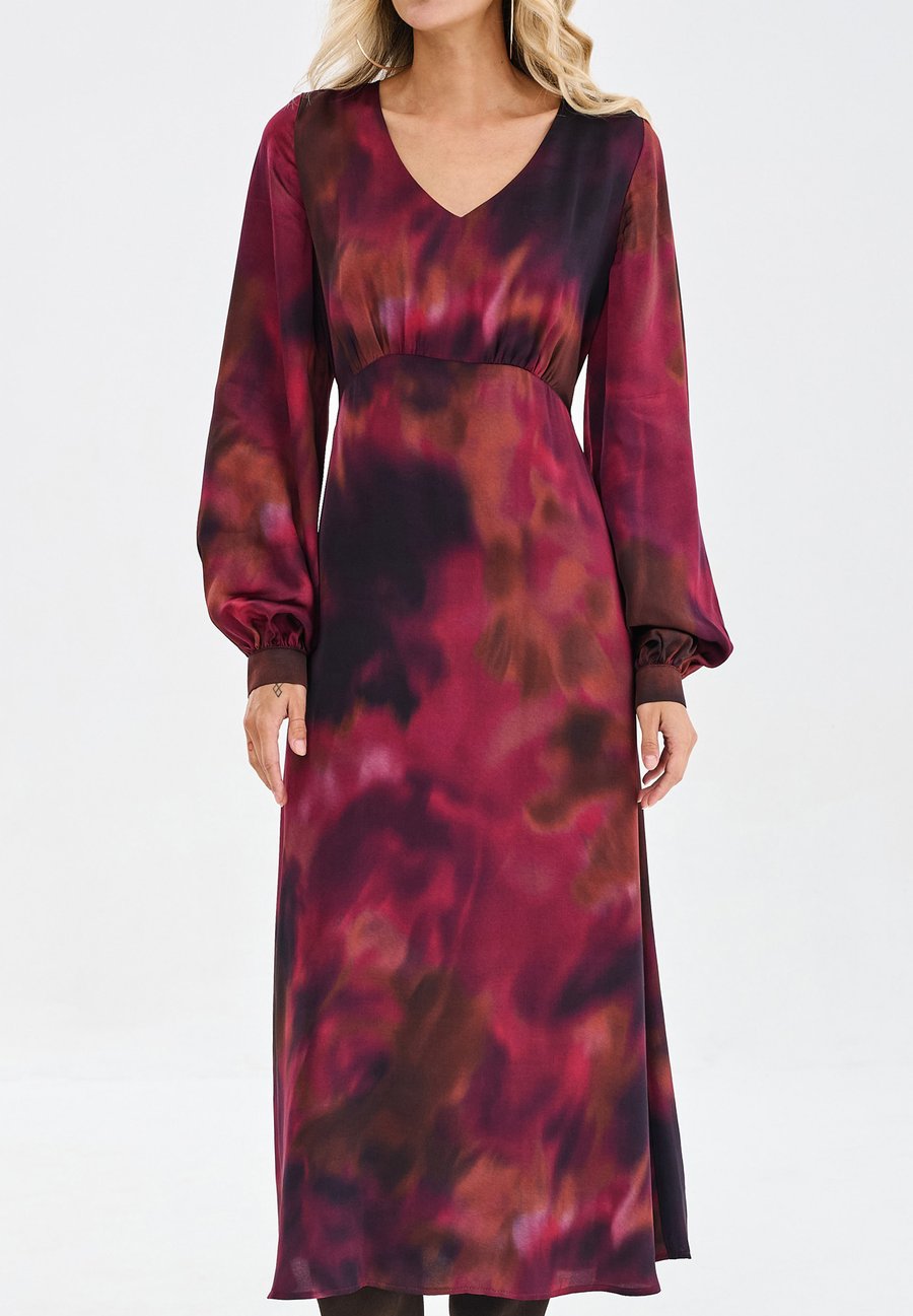 Платье blue shadow HANNA, Purple
Платье blue shadow HANNA, Purple