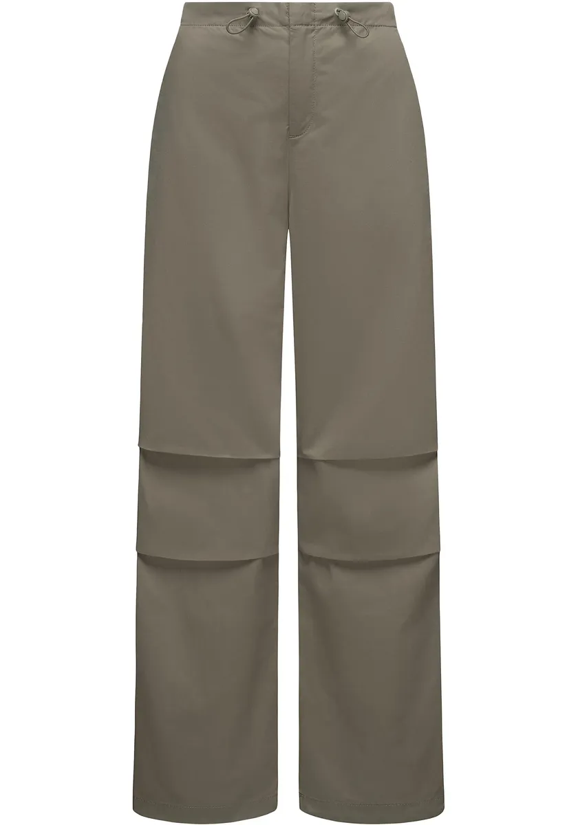 Брюки из ткани Ragwear "Парагата", стильные брюки-парашюты на кулиске, цвет Mokka
Брюки из ткани Ragwear "Парагата", стильные брюки-парашюты на кулиске, цвет Mokka