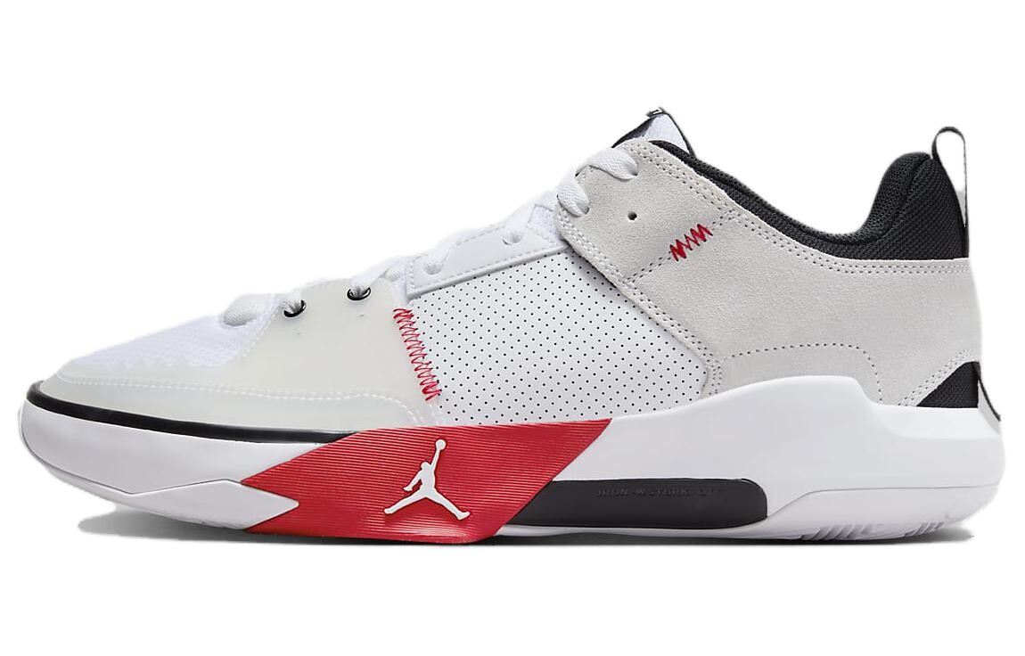 Баскетбольные кроссовки One Take 5 White University Red Jordan
Баскетбольные кроссовки One Take 5 White University Red Jordan