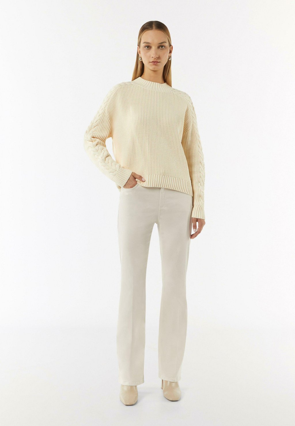 Джемпер MIT ZOPFMUSTER comma casual identity, молочный
Джемпер MIT ZOPFMUSTER comma casual identity, молочный