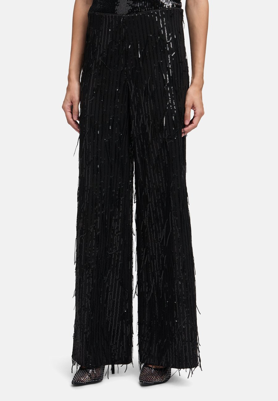 Брюки Vera Mont PERFECT BODY-IM GLITZER-LOOK, Schwarz/Black
Брюки Vera Mont PERFECT BODY-IM GLITZER-LOOK, Schwarz/Black