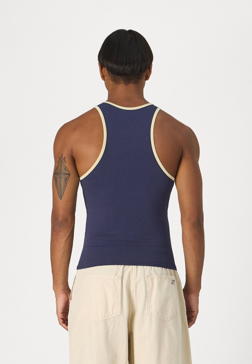 Топ LOGO BABY TANK UBUSEX YOURTURN, темно-синий
Топ LOGO BABY TANK UBUSEX YOURTURN, темно-синий