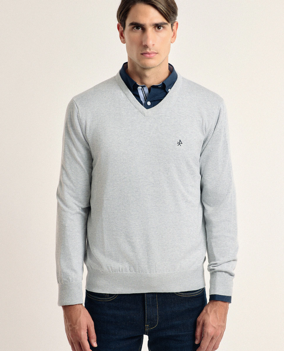 Мужской свитер с V-образным вырезом серого цвета Valecuatro, серый
Мужской свитер с V-образным вырезом серого цвета Valecuatro, серый