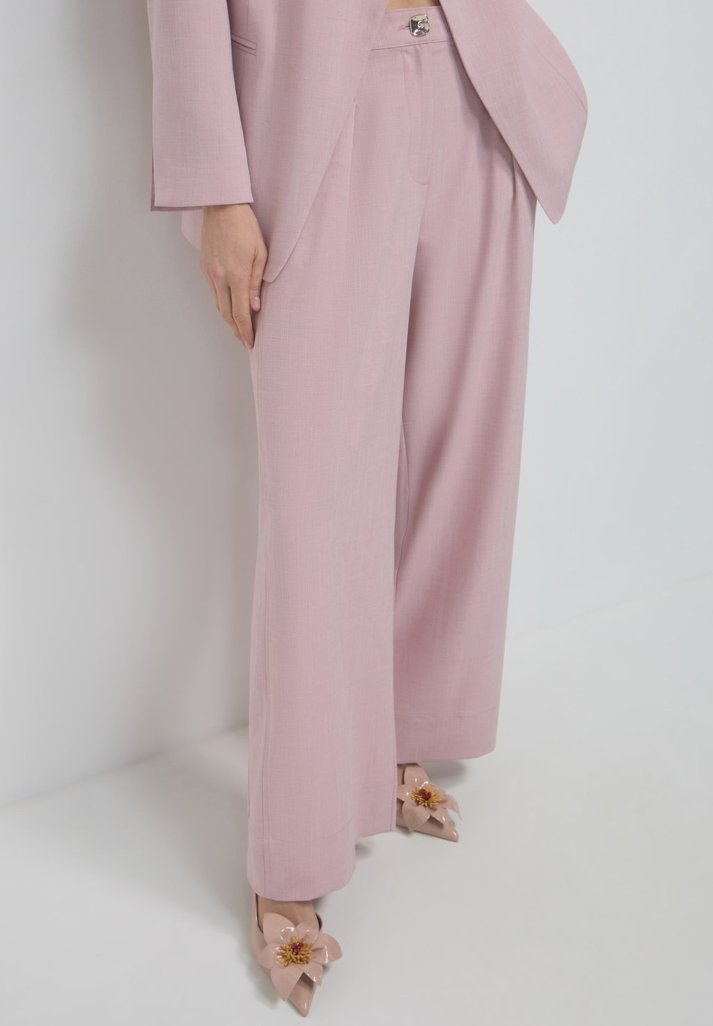 Брюки CON PINCES Calliope, светло-розовый
Брюки CON PINCES Calliope, светло-розовый