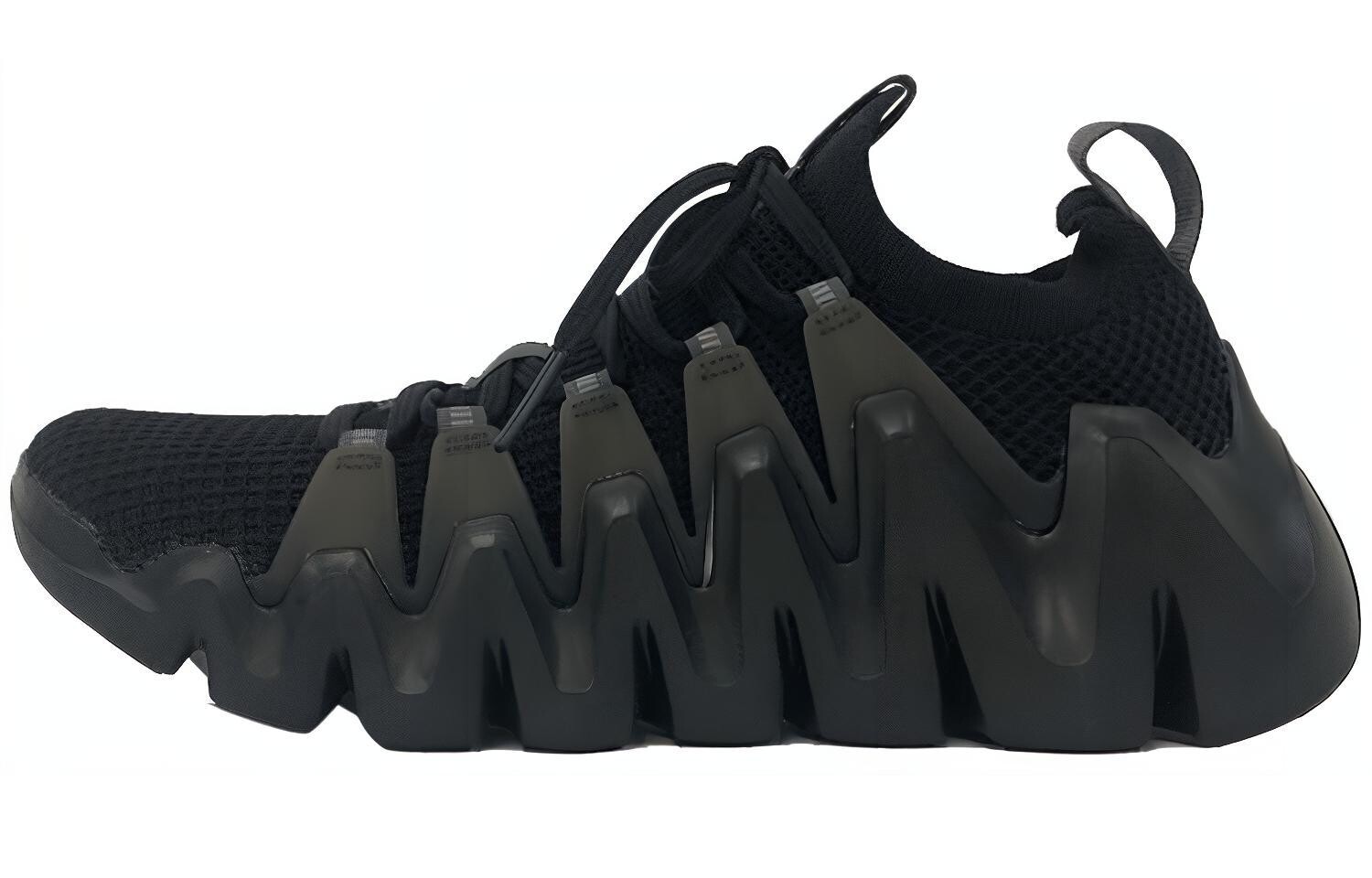 Кроссовки для бега Crazy Run X3 мужские с низким верхом черного цвета Lining
Кроссовки для бега Crazy Run X3 мужские с низким верхом черного цвета Lining