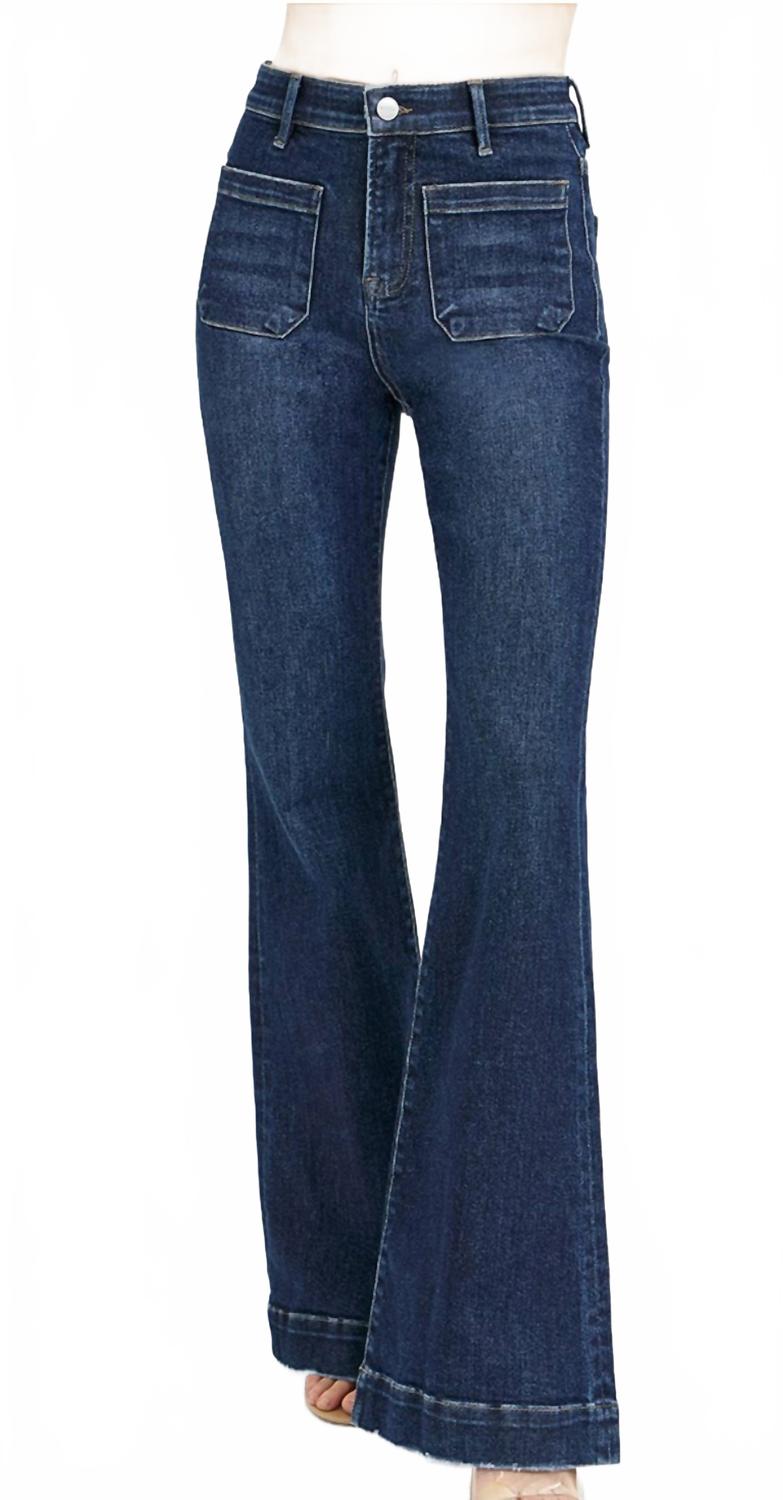 Джинсы с расклешенным подолом и накладными карманами в темно-синем цвете RISEN
Джинсы с расклешенным подолом и накладными карманами в темно-синем цвете RISEN