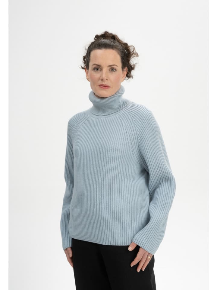 Водолазка в рубчик CHIRHA MELA
Водолазка в рубчик CHIRHA MELA