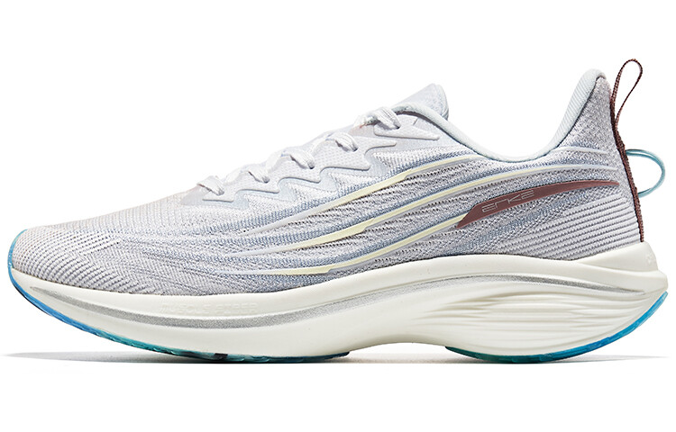 Кроссовки Strange Bullet 3.0 мужские с низким верхом белый/синий Erke
Кроссовки Strange Bullet 3.0 мужские с низким верхом белый/синий Erke