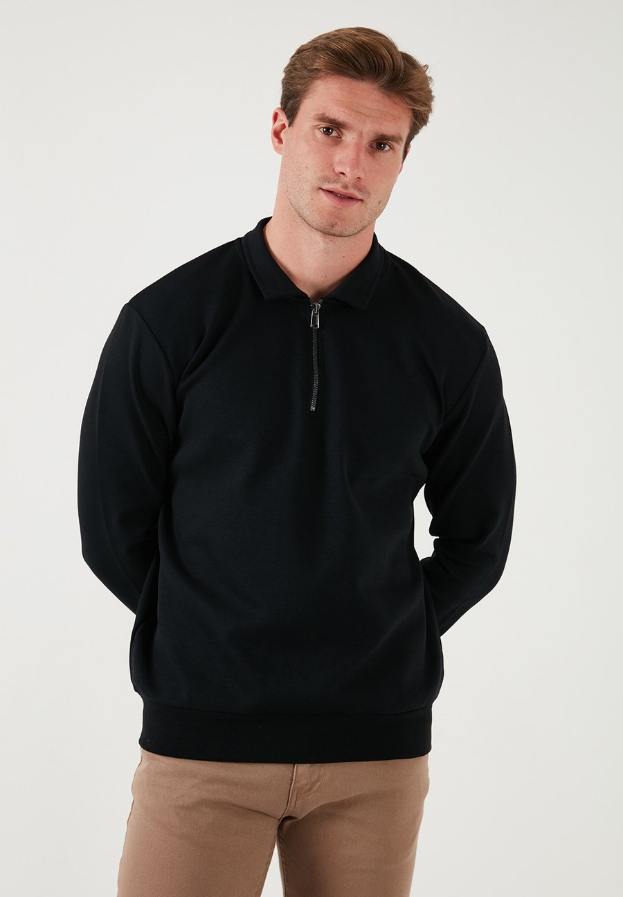 Толстовка Buratti REGULAR FIT, Black
Толстовка Buratti REGULAR FIT, Black