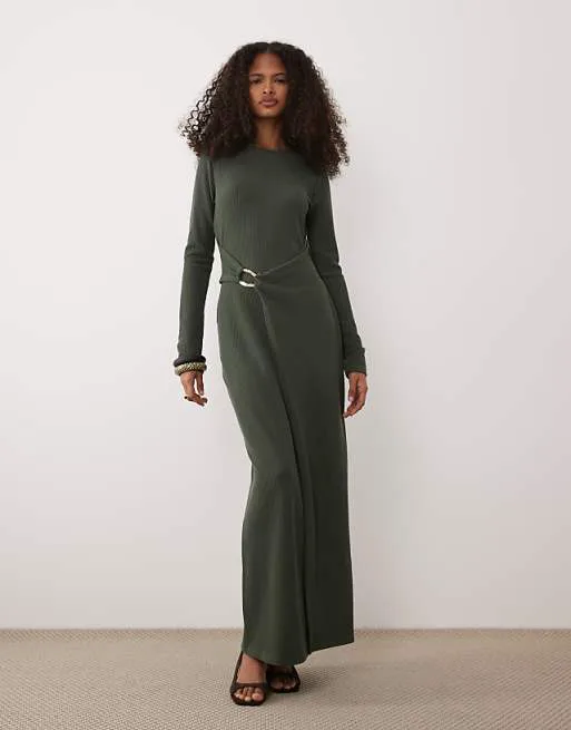 Платье миди в рубчик с золотой фурнитурой цвета хаки ASOS DESIGN
Платье миди в рубчик с золотой фурнитурой цвета хаки ASOS DESIGN