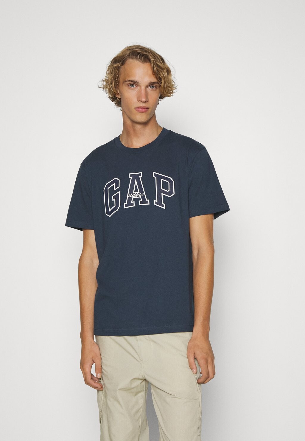 Футболка с принтом GAP, ночная тень
Футболка с принтом GAP, ночная тень