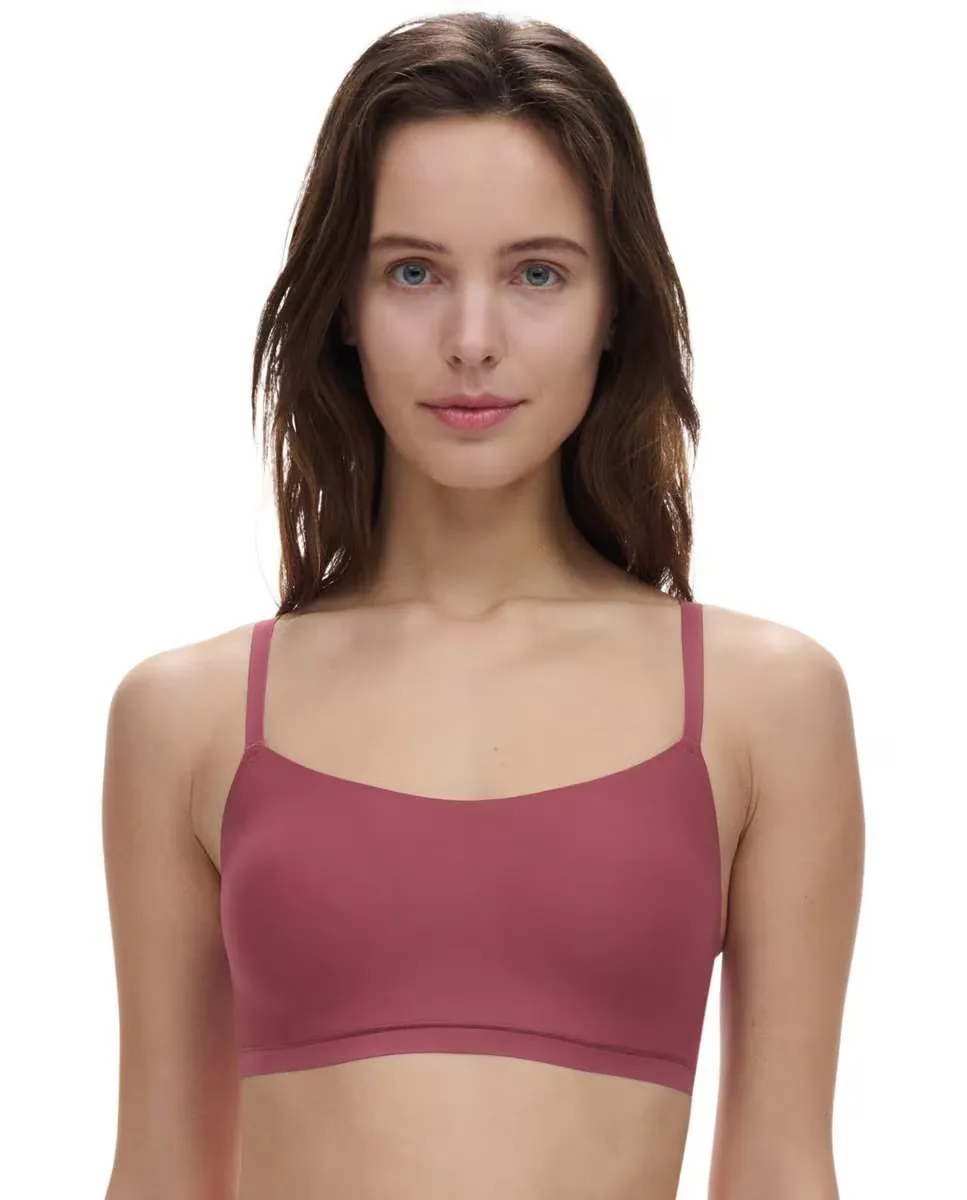 Мягкий эластичный бесшовный формованный бюстгальтер-топ Chantelle, черный
Мягкий эластичный бесшовный формованный бюстгальтер-топ Chantelle, черный