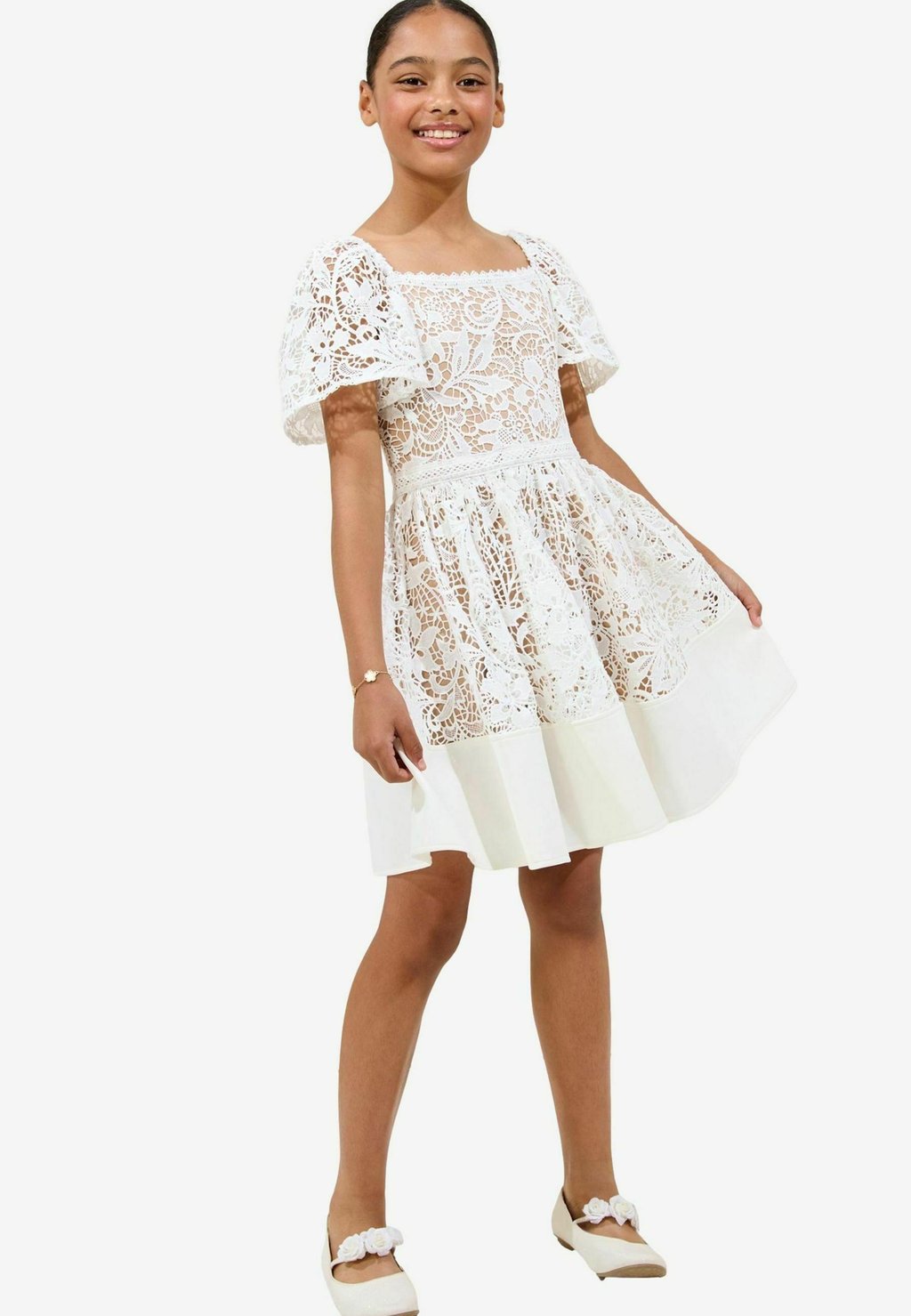 Элегантное платье REGULAR FIT Lipsy, белый
Элегантное платье REGULAR FIT Lipsy, белый