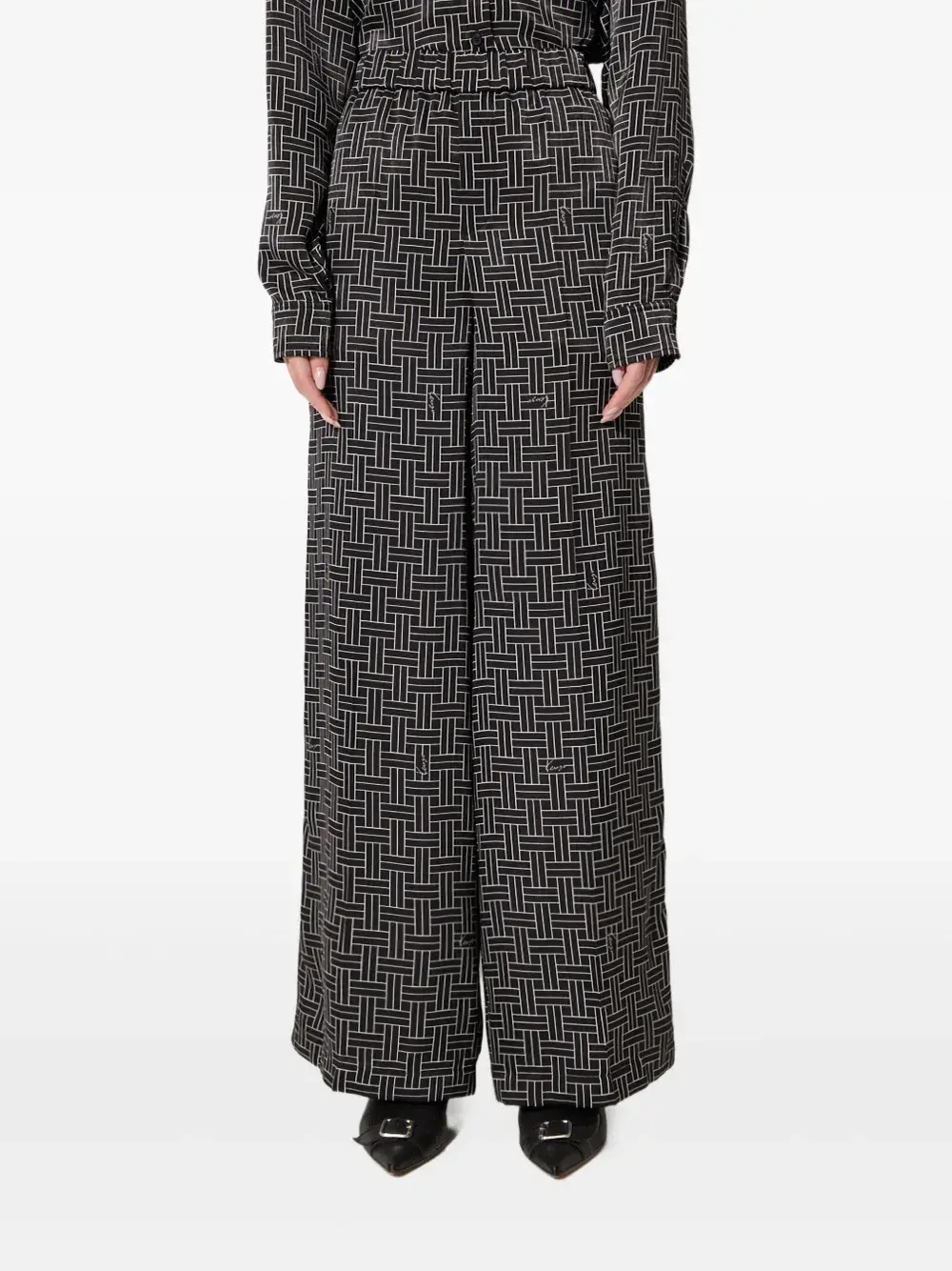 Брюки с геометрическим рисунком KENZO, черный
Брюки с геометрическим рисунком KENZO, черный