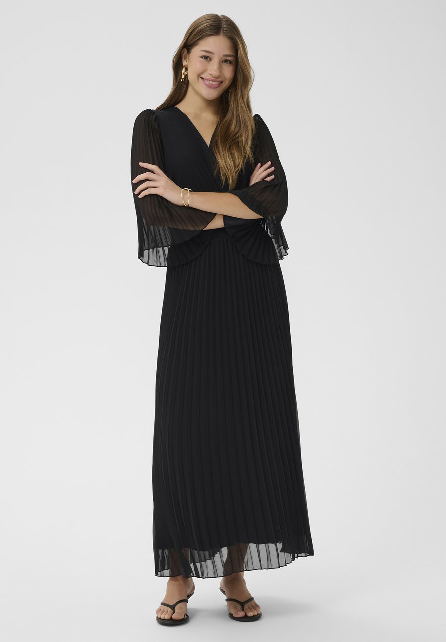 Платье Cream CRALUNA DRESS, Pitch Black/Black
Платье Cream CRALUNA DRESS, Pitch Black/Black