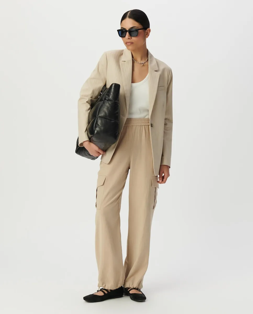 Женские спортивные брюки с карманами Ikks, бежевый
Женские спортивные брюки с карманами Ikks, бежевый