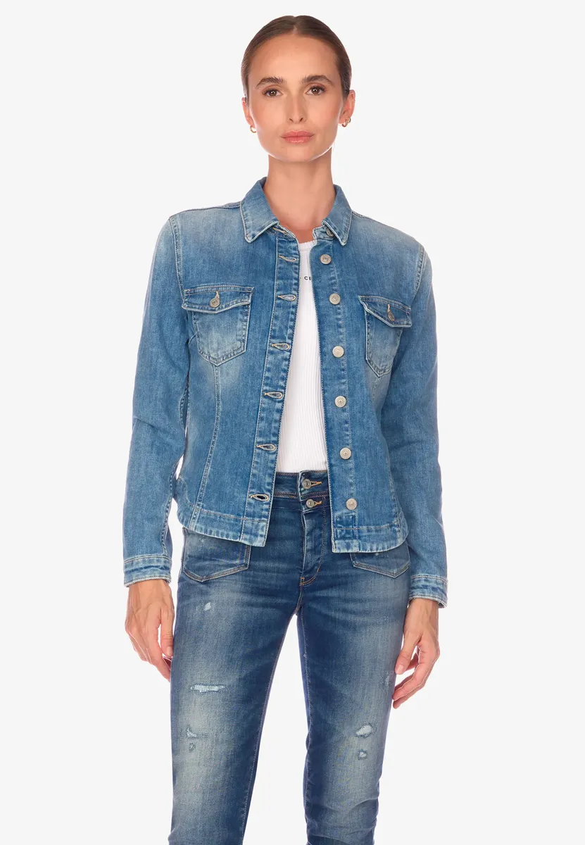 Джинсовая куртка Le Temps Des Cerises "джинсовая куртка" со стильными нагрудными карманами, синий
Джинсовая куртка Le Temps Des Cerises "джинсовая куртка" со стильными нагрудными карманами, синий
