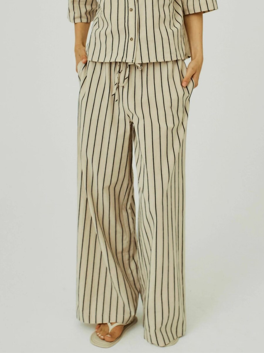 Обычные брюки NORR Arka, бежевый/черный
Обычные брюки NORR Arka, бежевый/черный