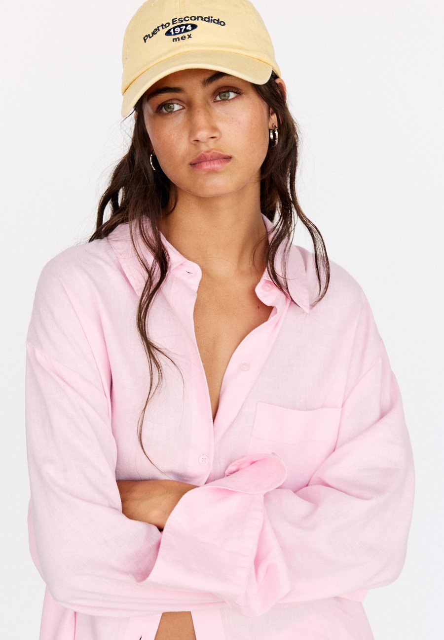 Бейсболка PULL&BEAR Cap, Yellow
Бейсболка PULL&BEAR Cap, Yellow