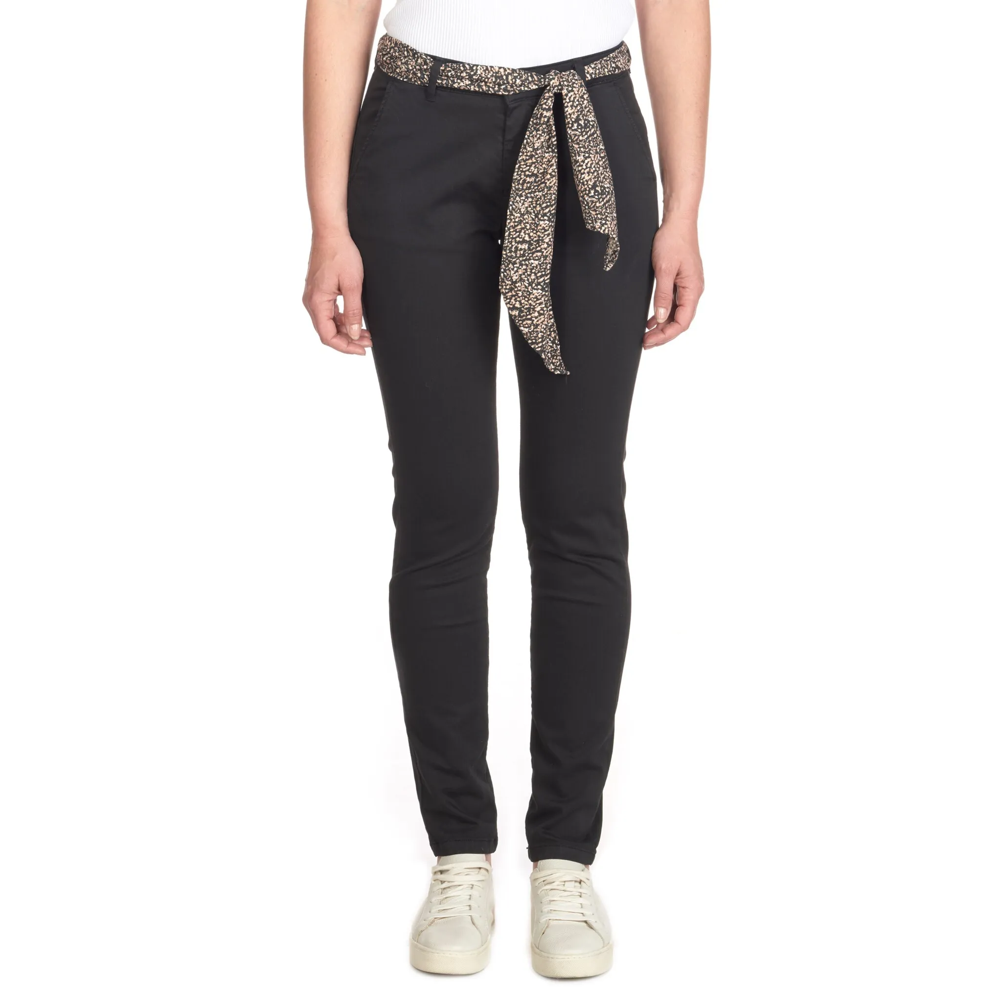 Брюки-чиносы Le Temps Des Cerises "DYLI 4" из эластичного хлопка, черный
Брюки-чиносы Le Temps Des Cerises "DYLI 4" из эластичного хлопка, черный