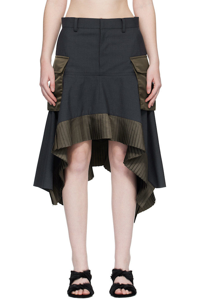 Sacai Серая костюмная юбка миди из нейлоновой саржи
Sacai Серая костюмная юбка миди из нейлоновой саржи