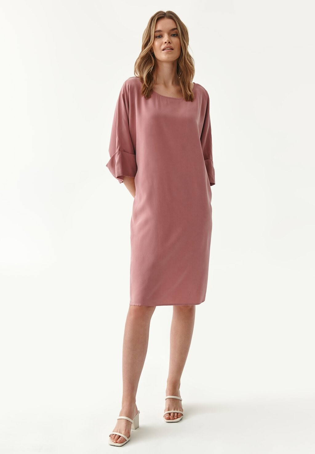 Дневное платье TOKO TATUUM, красный
Дневное платье TOKO TATUUM, красный