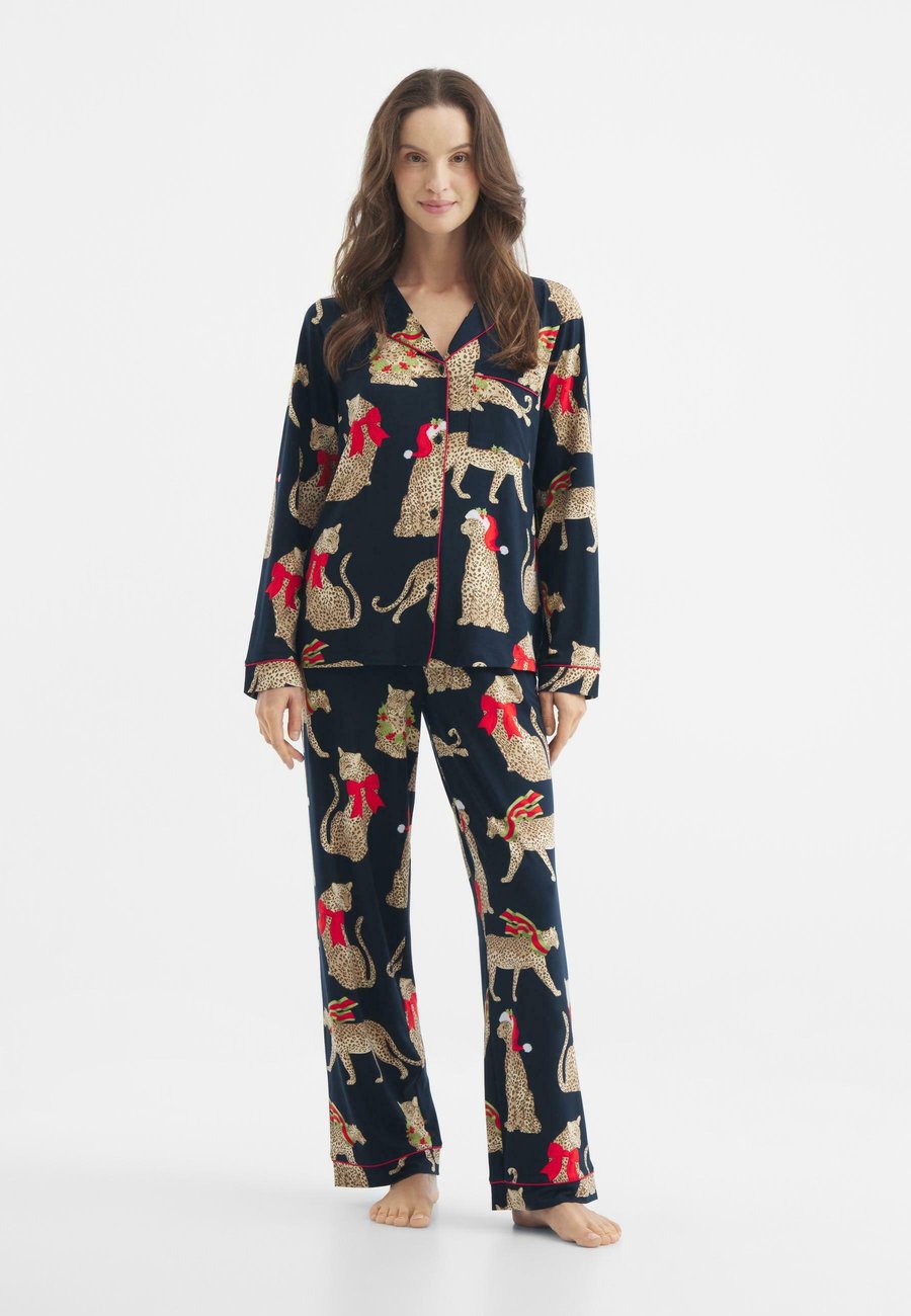 Пижамный комплект Chelsea Peers SET, Dark Blue
Пижамный комплект Chelsea Peers SET, Dark Blue