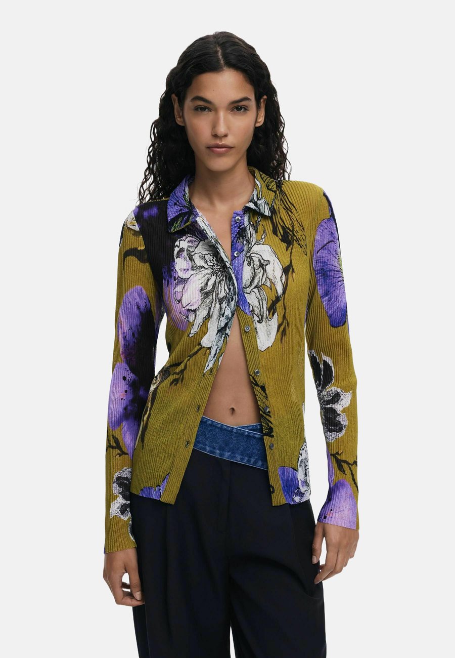 Блуза Desigual DESIGNED BY MR. CHRISTIAN LACROIX, Green
Блуза Desigual DESIGNED BY MR. CHRISTIAN LACROIX, Green