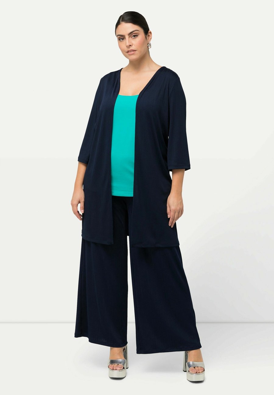 Кардиган Ulla Popken LONGLINE, Marine/Dark Blue
Кардиган Ulla Popken LONGLINE, Marine/Dark Blue