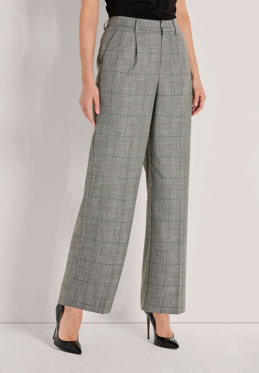 Брюки MADELEINE BUNDFALTEN-GLENCHECK-MIT WEITEM, Grey Multicolor/Multi-Coloured
Брюки MADELEINE BUNDFALTEN-GLENCHECK-MIT WEITEM, Grey Multicolor/Multi-Coloured