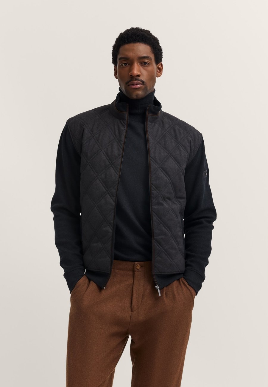 Толстовка bugatti Zip-up sweatshirt, Dunkelgrau/Dark Grey
Толстовка bugatti Zip-up sweatshirt, Dunkelgrau/Dark Grey