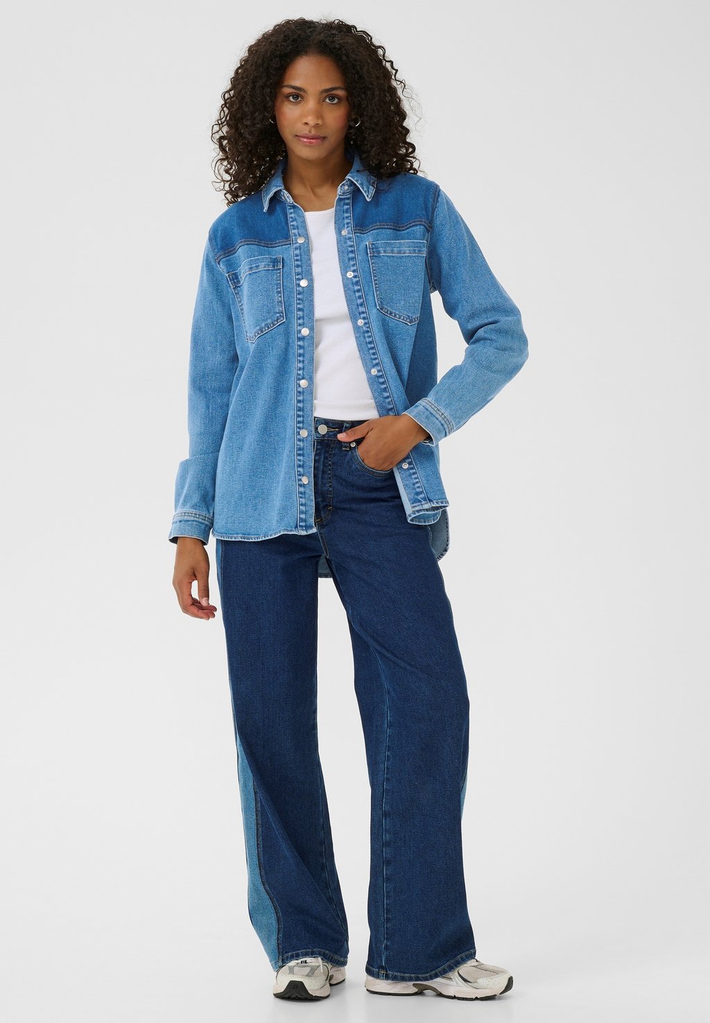 Блузка на пуговицах SANDRA Kaffe, деним 
Блузка на пуговицах SANDRA Kaffe, деним